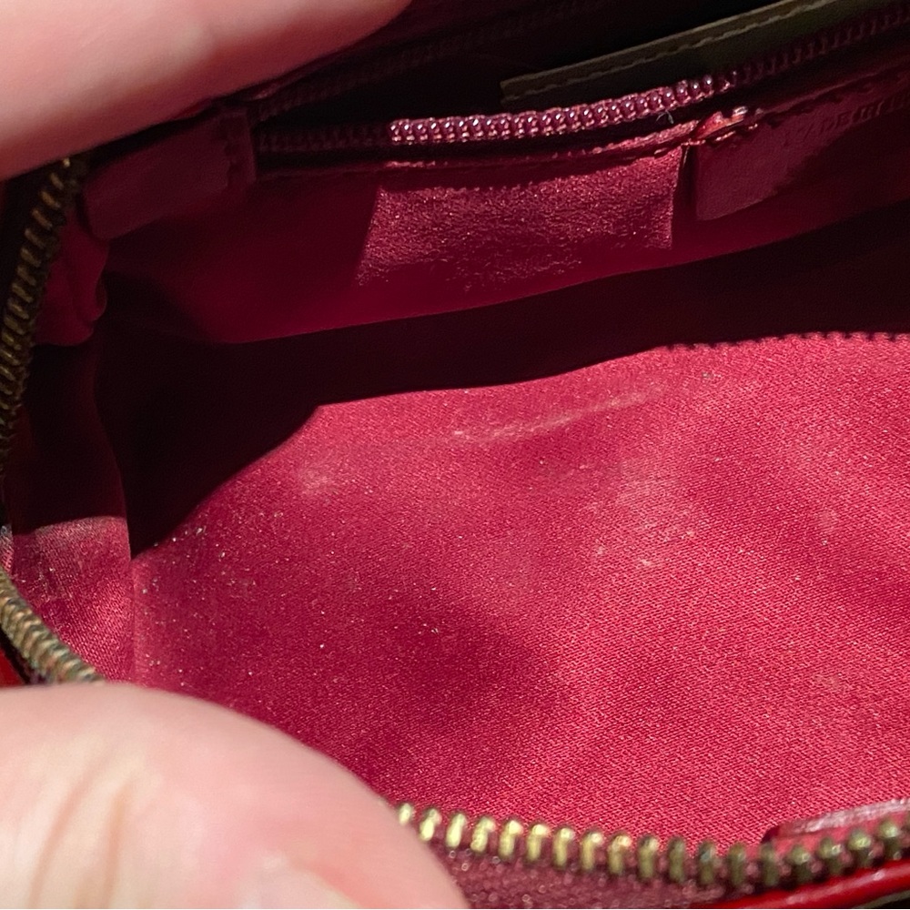Vintage Burberry red patent pouch - Picture 6 of 9